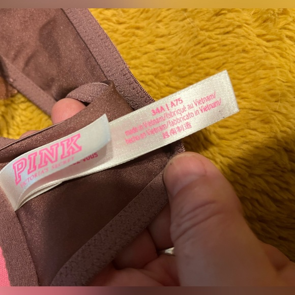 2 NWOT Victoria’s Secret bras - Picture 3 of 4